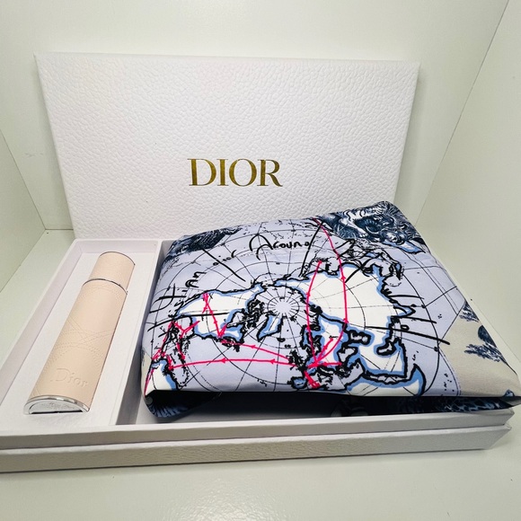 Dior Around the World Gift Set, Dior Refillable perfume and Bucket Travel Bag - Picture 2 of 11